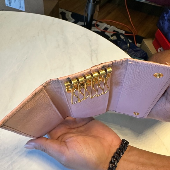 Authentic Preowned Prada Saffiano Bow key Holder - Picture 7 of 8